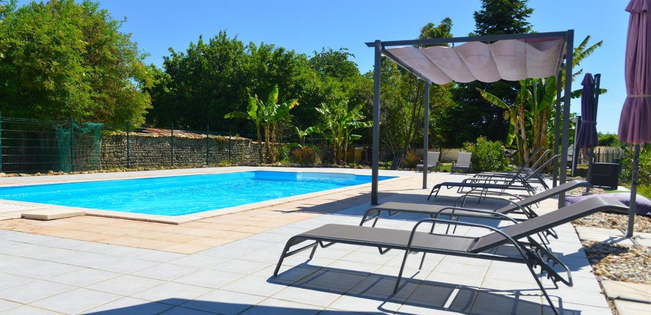 Gites Jardin-Darcy - Piscine Au Sel Bois 외부 사진