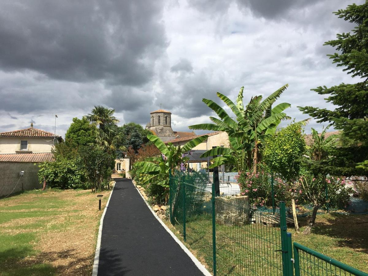 Gites Jardin-Darcy - Piscine Au Sel Bois 외부 사진